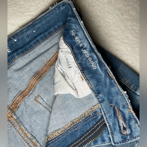 American Eagle Ripped High Rise Jeggings - Picture 2 of 7